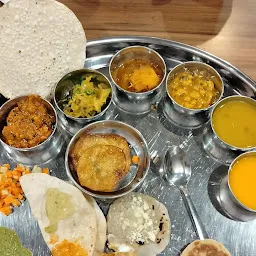 Sasumaa Gujarati Thali - Manjalpur, Best Gujarati Thali in Vadodara