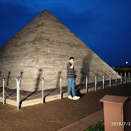 Sculpture Of Great Pyramid of Giza
