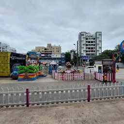 Seasons Mall Bus Stop