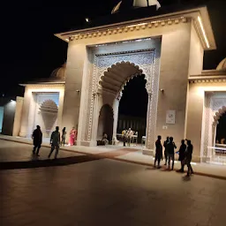 Sh Kashi Vishwanaath Temple Gate 4