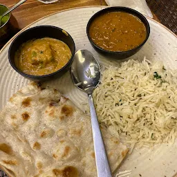 Shaam -E- Khaas | Fine Dine Restaurant | Best Family Restaurant