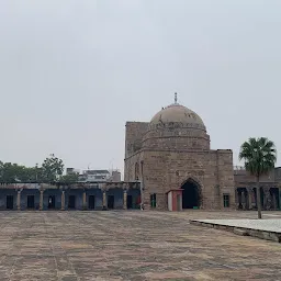 Badi masjid