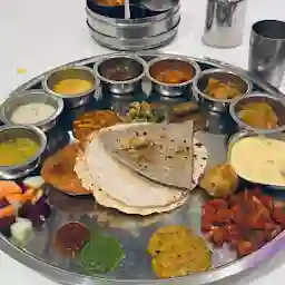 Shahi Bhoj Restaurant, Latur