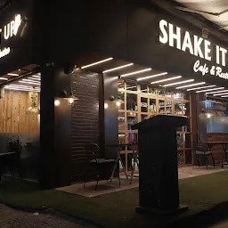 shake it up Cafe & Resto