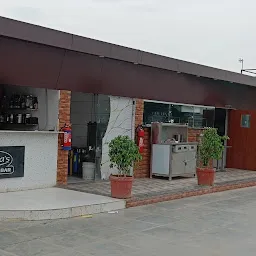 Shiva's Coffee Bar & Snacks (Tapovan Circle)