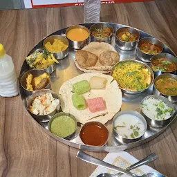 Shree Hari Krushna Restaurant - Best Gujarati Thali Restaurant