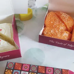 Shree Mahalakshmi Sweets, Hinkal