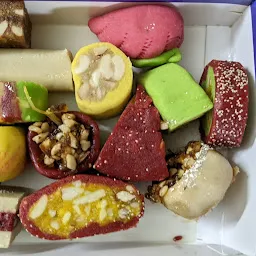 Shree Mahalakshmi Sweets, Hinkal