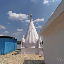 Shree Parshwanath Digambar Bada Jain Mandir gadha