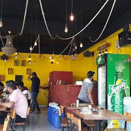 Shree Raj Veg Khausa & Cafe