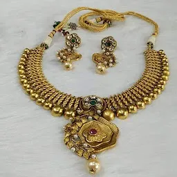 SHREE SONI RAMNIKLAL JEWELLERS