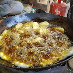 Shree Tulsi Ram Kachori Pakodi Center