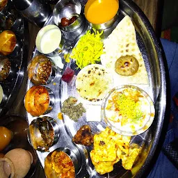 Shree Vadlo Kathiyawadi Thali By Kismat Kathiyawadi