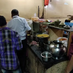 Shreenath Bhel and Chaat