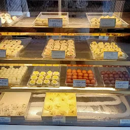 Shri Bansuri Sweets and Restaurant