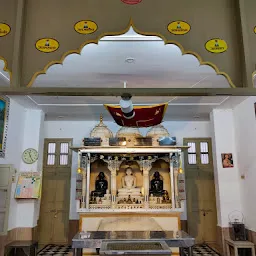 Shri Chandraprabhu Digambar Jain Temple