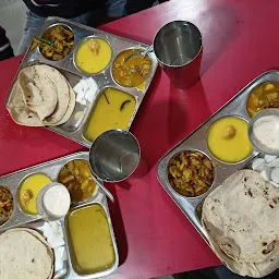 Shri Dadiji Marwadi Thali Bhojanalaya