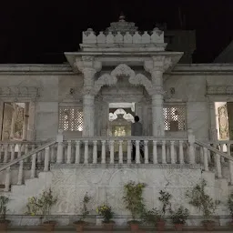 Shri Godi Parshvnathji Swetamber Jain Mandir