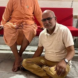 Shri Guru Kripa Kutir