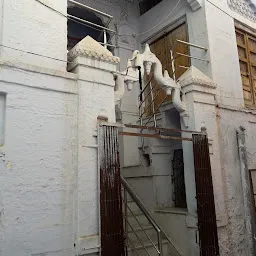 Shri Krishna Temple * (श्री कृष्णा मंदीर)