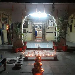 Shri Krishna Temple * (श्री कृष्णा मंदीर)