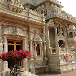 Shri Nakoda Parshvanath Temple