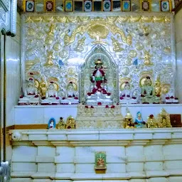 Shri Nilwarn Parshvanath Jain Derasar