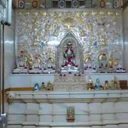Shri Nilwarn Parshvanath Jain Derasar