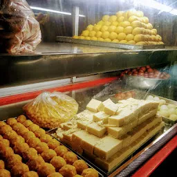 Shri Om sweets & snacks