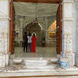 Shri Padma Prabh Digambar Jain Mandir