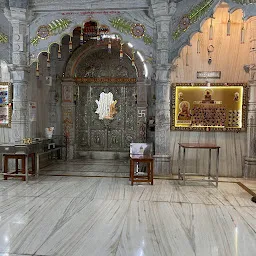 Shri Padma Prabh Digambar Jain Mandir