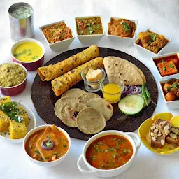 Shri Radha Ballabh Restaurant