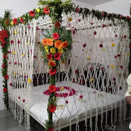 Shri Saini Cut Flowers