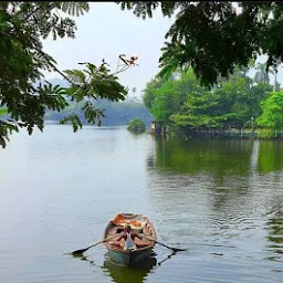 Shukrawari Lake