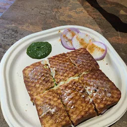 Shyam Sandwich k k bafna arcade janjeerwala square Indore