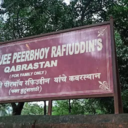 Sir Adamjee Peerbhoy Rafiuddin's Qabrastan