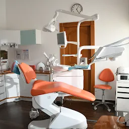 Smile 'n' Cure Dental Clinic
