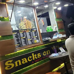 Snacks on Wheels