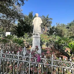 Sorabjee Shapurjee Bengalee Statue