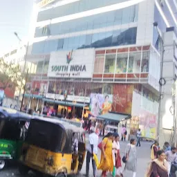 South India Shopping Mall Textile & Jewellery - Ameerpet