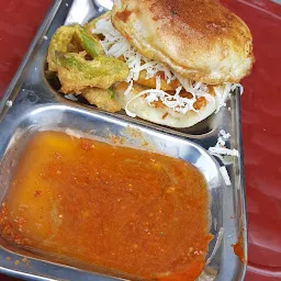 Spicy Vadapav