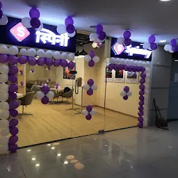 Spinny Car Hub - Malhar Mega Mall, Indore