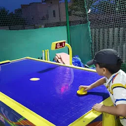 SPORTS BOX -- Box Cricket Futsal Volleyball Birthday Party Corporate Events