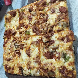 Square Pizza