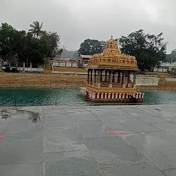 Sri Jagadguru Sankaraachaarya Sannidhi