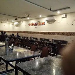 Sri Laxmi Restaurant & Bar