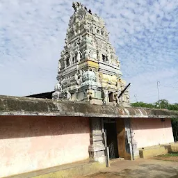 Sri Mamoondi Karuppar Kombadi Temple