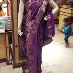Sri Sai Kanchi Saree Mandir