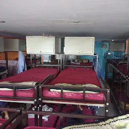 Sri Sai Ram Dormitory & Rooms