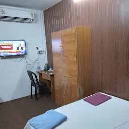Sruthi Dormitory & Rooms (A/C)